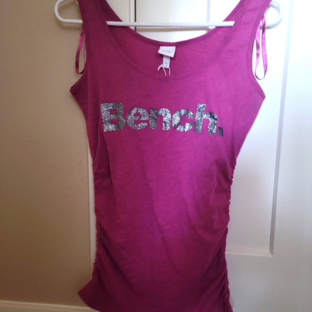NWT Bench tank from buckle